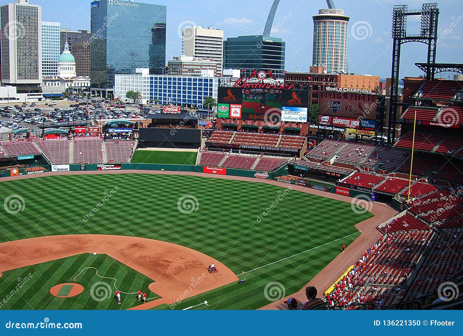 Busch Stadium - St. Louis Cardinals Editorial Image - Image of downtown, attractions: 136221350