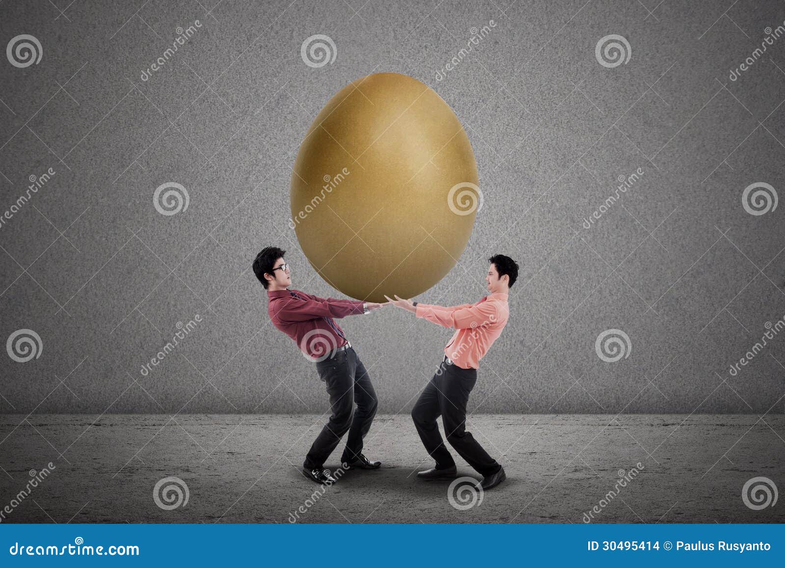 https://thumbs.dreamstime.com/z/business-partnership-carry-golden-egg-two-businessmen-holding-big-grey-background-30495414.jpg