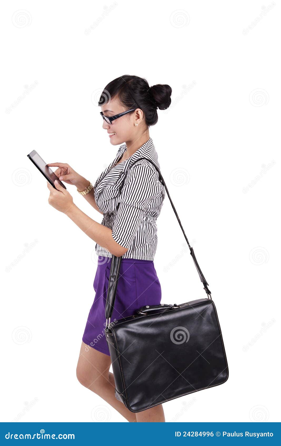 businesswoman using ipad