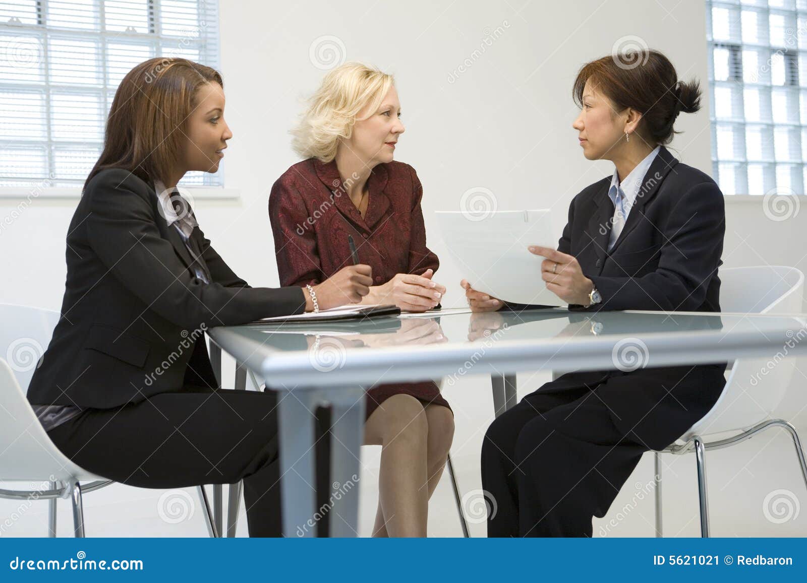 businesswomen in meeting