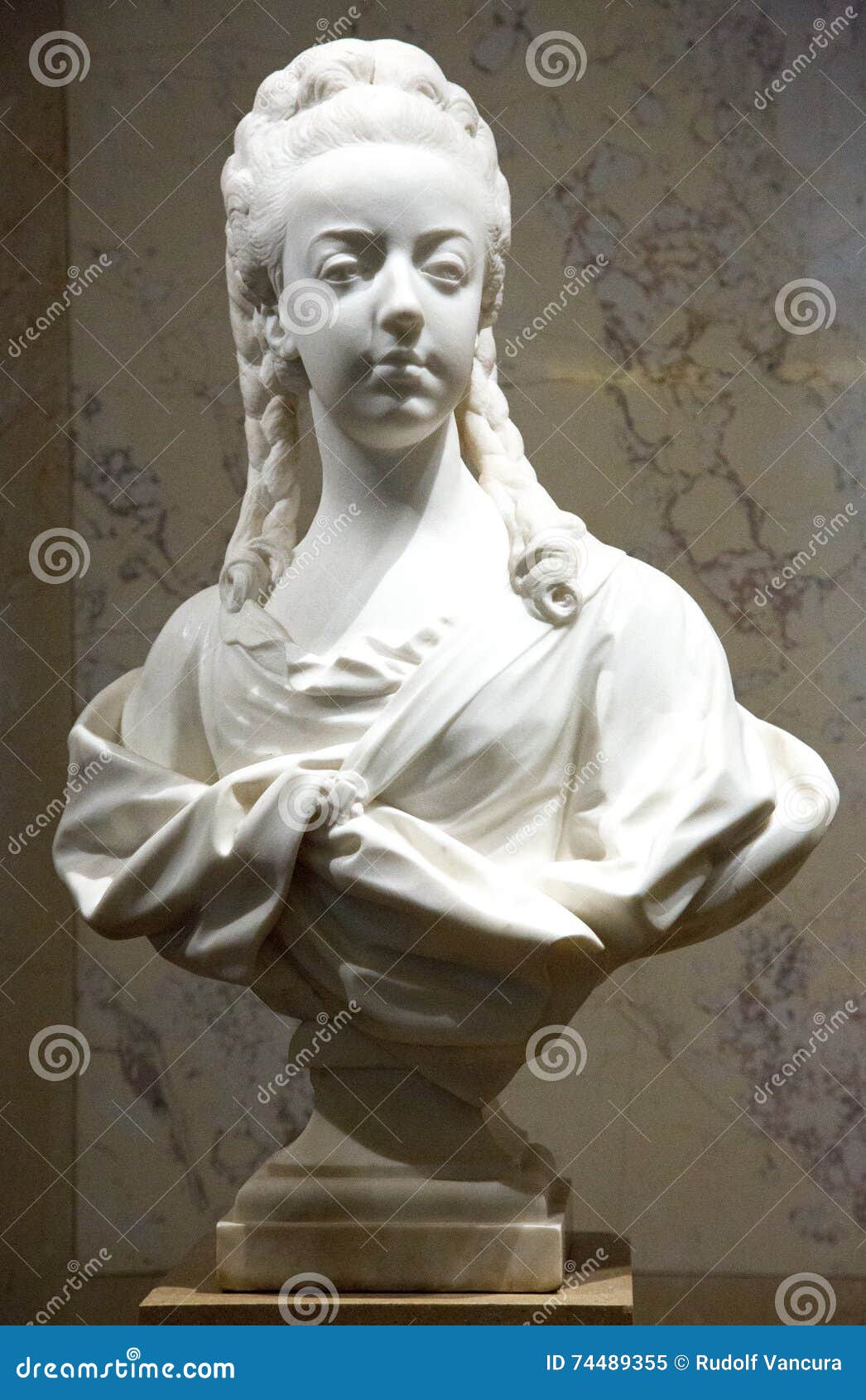 Bust of Marie Antoinette stock image. Image of artful - 74489355