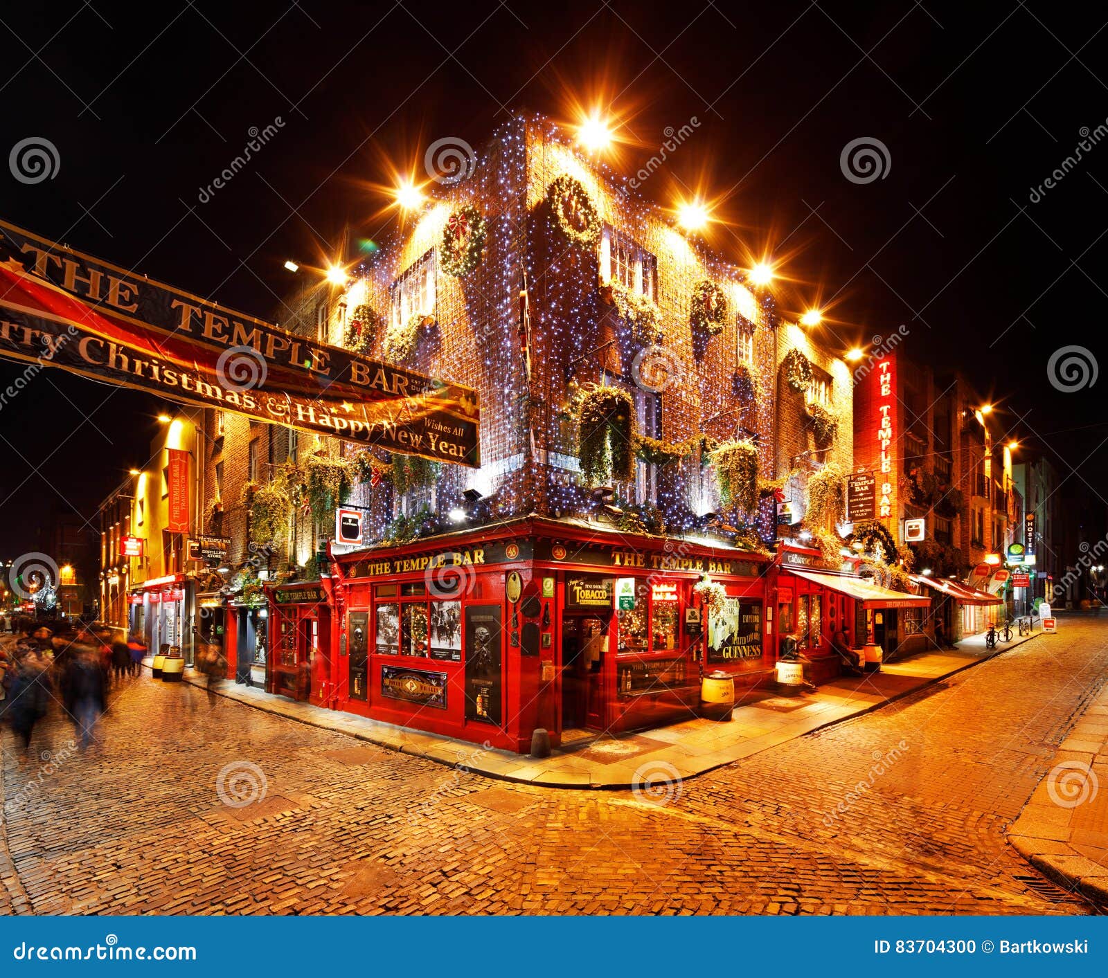 A Busy Nightlife Of The Temple  Bar  Area  Of Dublin  Ireland  