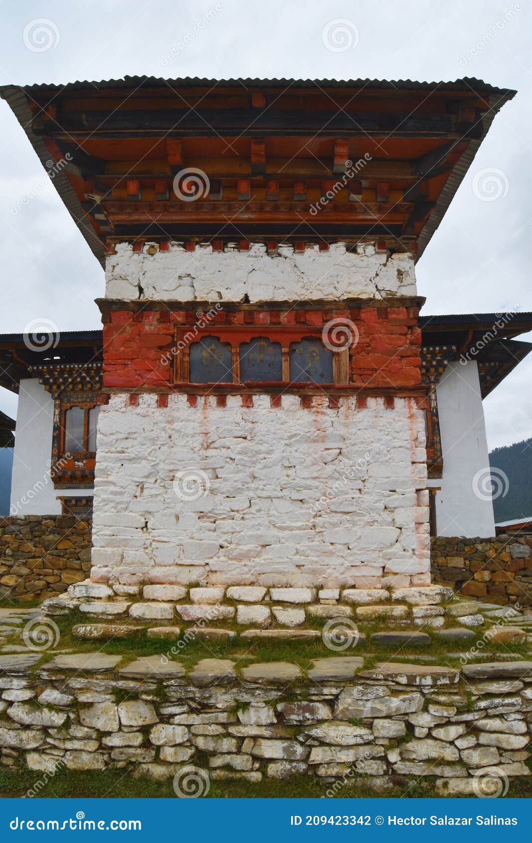 buthan kingdom old palace happiness arquitecture old