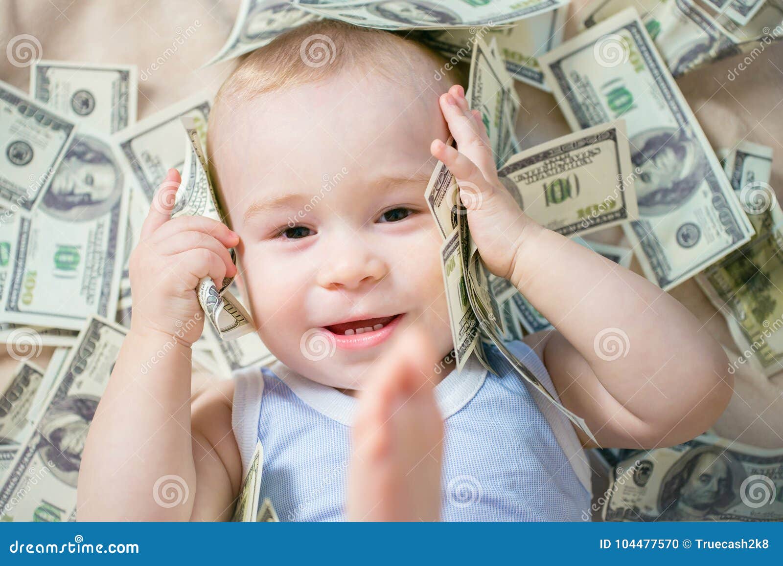 Baby Cash Money Bébé Garçon Hapy Mignon Jouant Avec Beaucoup D'argent, Américain Cent