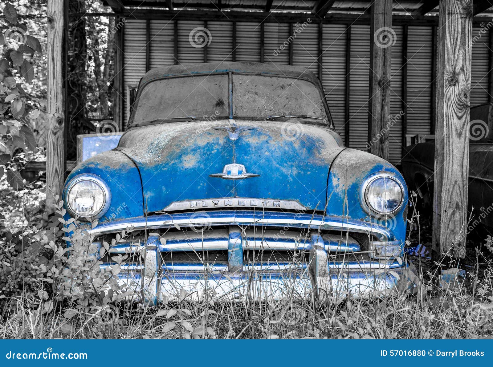Błękit na popielatym. DETROIT MICHIGAN, Maj, - 11, 2015: Plymouth samochód przedstawiał przy Madison Square Garden na Lipu 7, 1928 [1] Ja był Chrysler Korporacja pierwszy wejściem w wyceniającym polu który at the time już dominował Chevrolet i Ford,