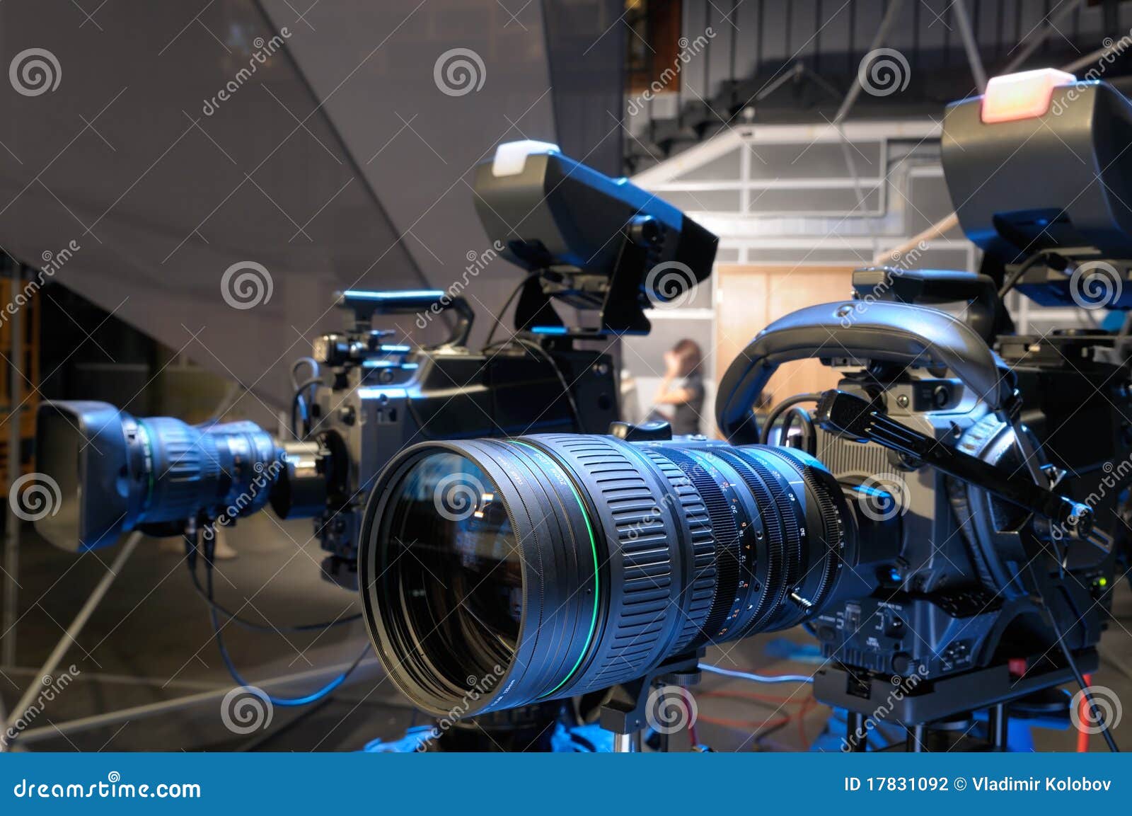 916 Cámaras De Televisión En Estudio Fotos de stock - Fotos libres de  regalías de Dreamstime, image size:1600x1153