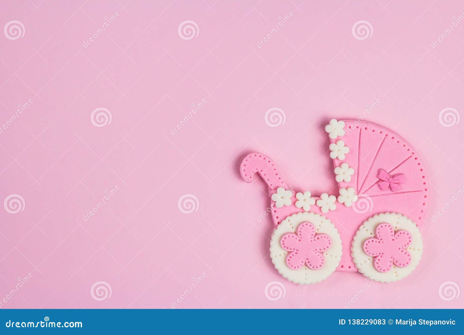C Est Une Carte De Rose De Fille Fond Nouveau Ne Invitation De Fete De Naissance Annonce De Naissance Configuration Plate L Espa Image Stock Image Du Bonheur Invitation C Est Une Carte De Rose De Fille Fond Nouveau Ne Invitation De Fete De Naissance Annonce De Naissance Configuration Plate L Espa Image Stock Image Du Bonheur Invitation