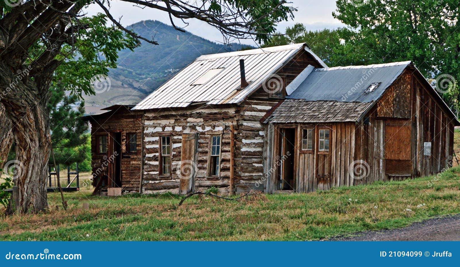 Granero rojo en invierno - Etsy México, image size:1600x929