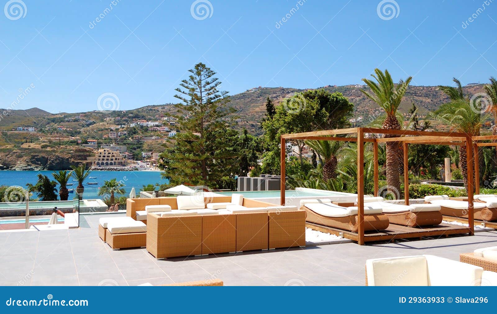 Cabana E Sunbeds Modernos No Hotel De Luxo Imagem de Stock Imagem de