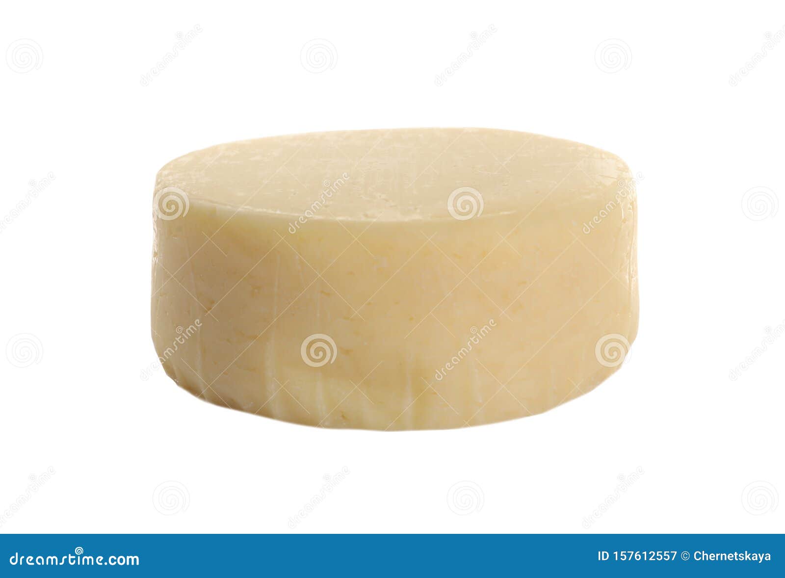 Cabeza De Queso Fresco Sabroso Sobre Blanco Imagen de archivo Imagen