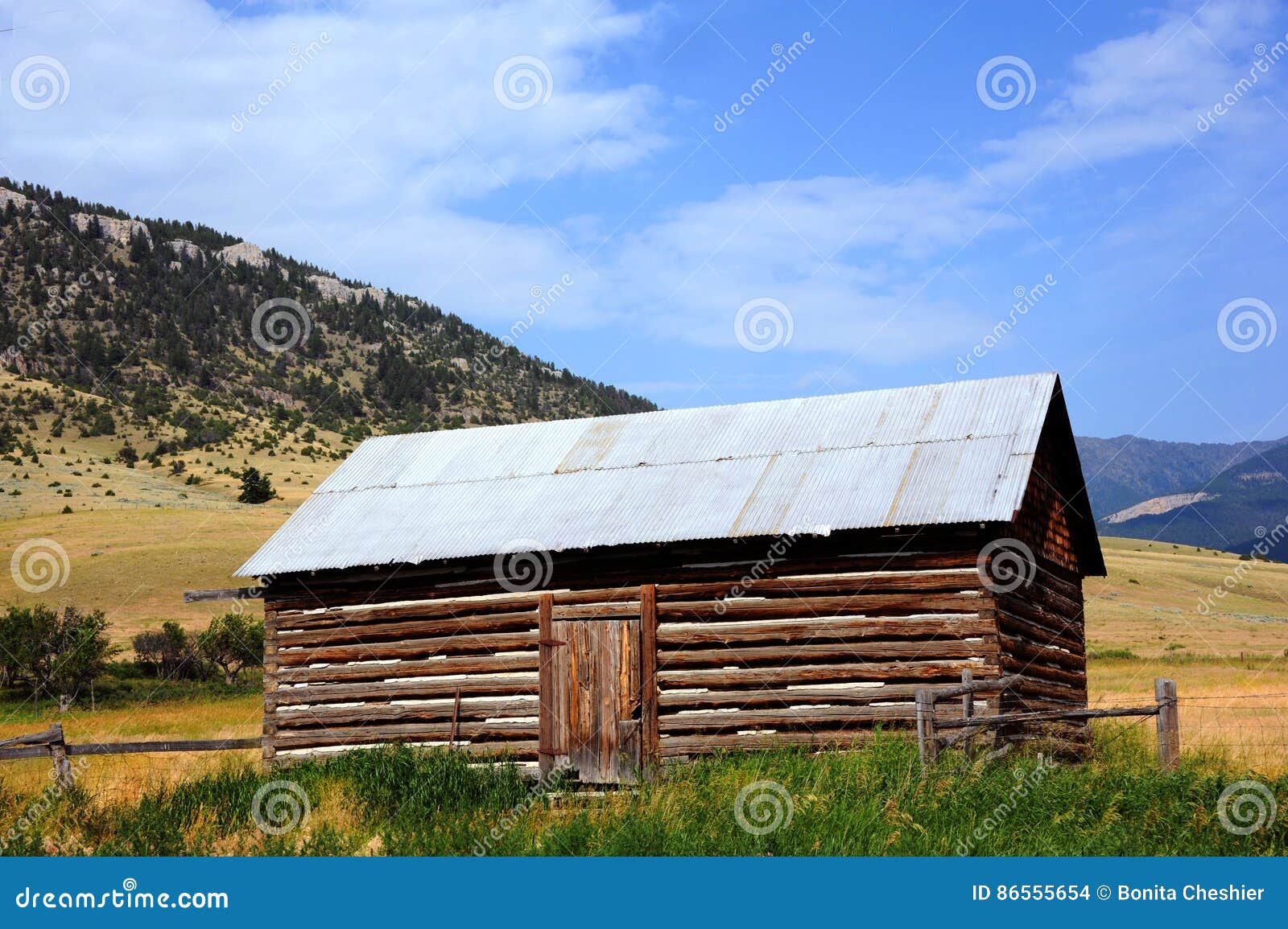 cabin in absaroka mountains