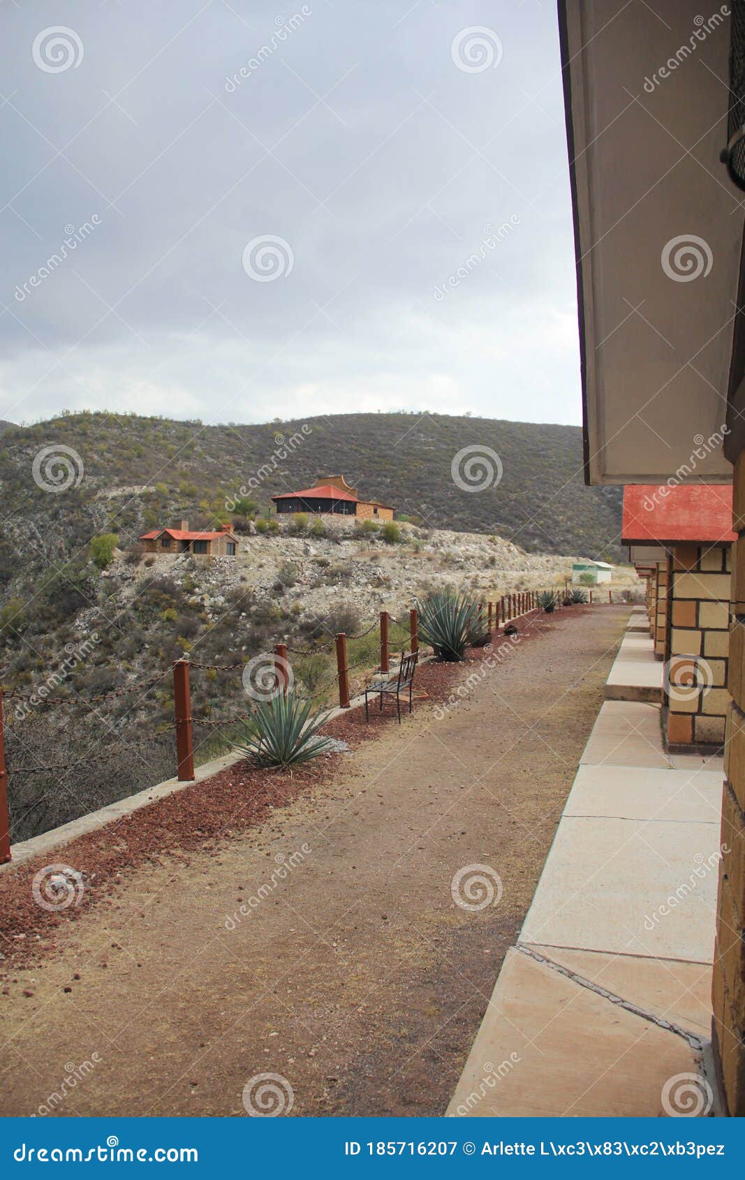 cabin in magical community shaÃÂ´n adu in zimapÃÂ¡n mÃÂ©xico