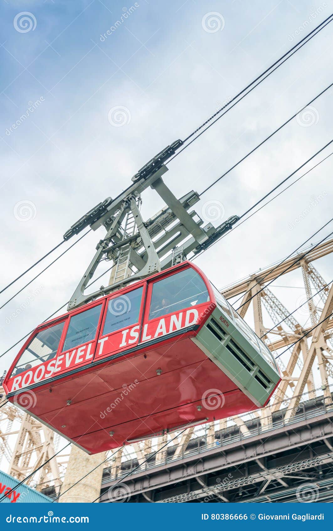Cable Car of Roosevelt Island, New York Stock Photo Image of bridge
