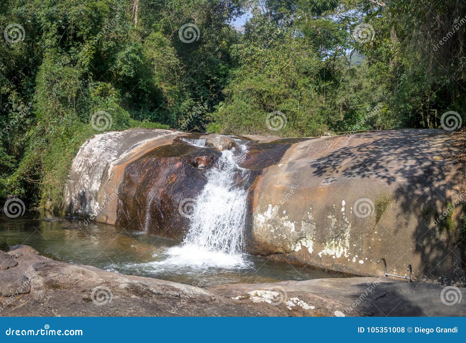 cachoeira da toca waterfall - ilhabela, sao paulo, brazil