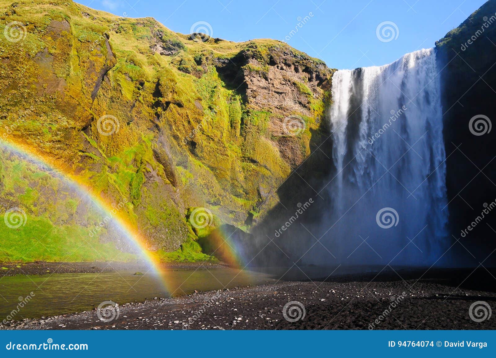 Cachoeira de Skogafoss em Islândia