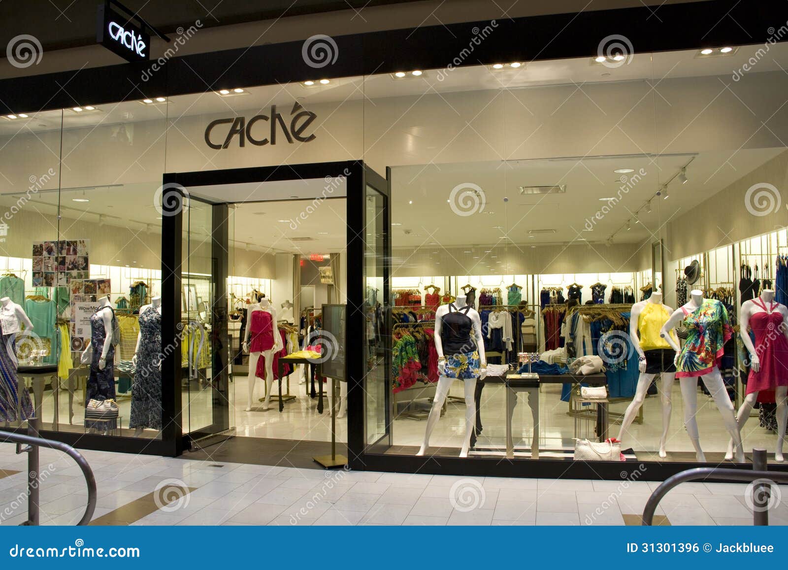 Caclie clothing store editorial photo. Image of lighting - 31301396