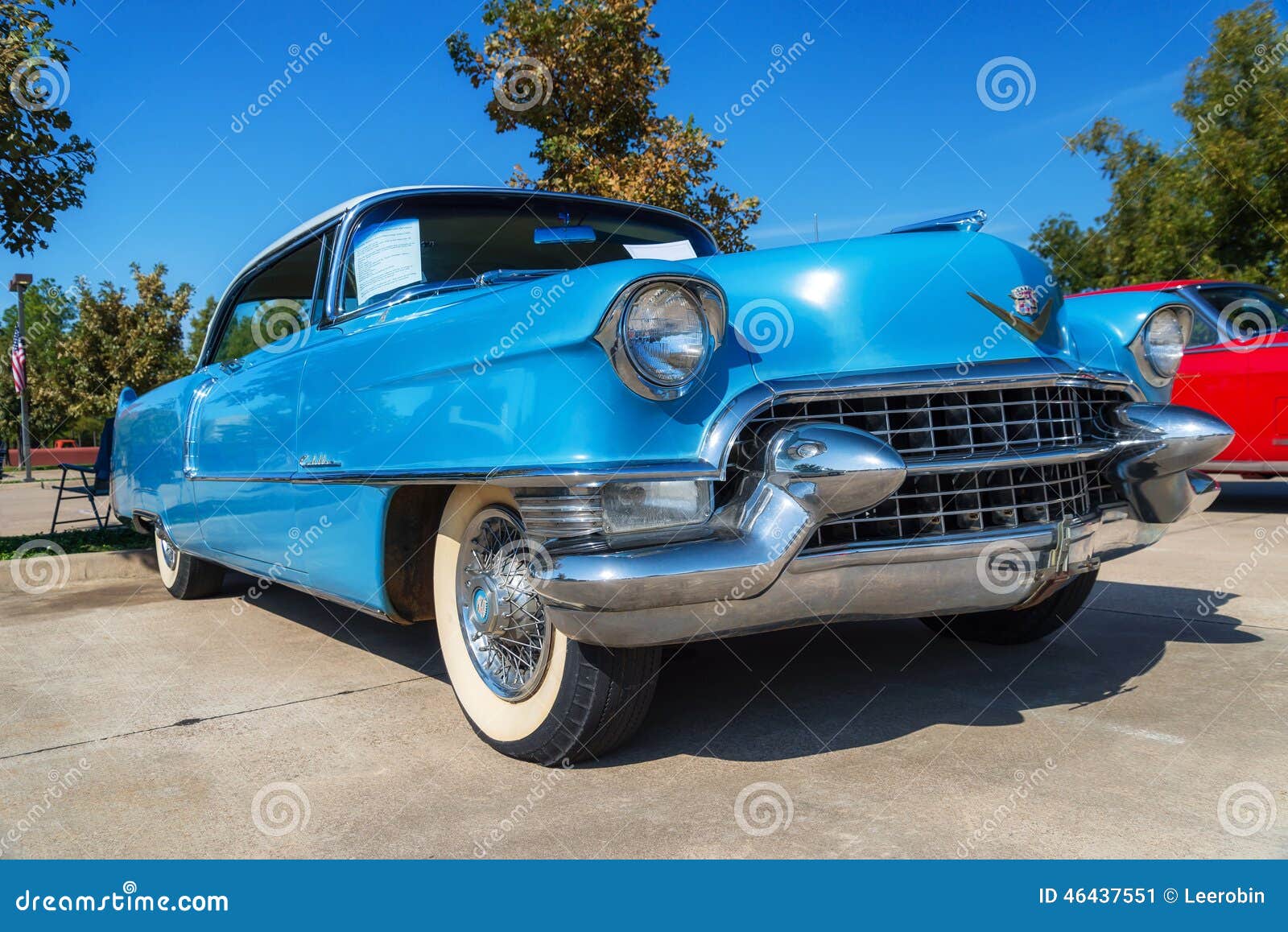 549 Cadillac Front View Stock Photos - Free & Royalty-Free Stock Photos from  Dreamstime