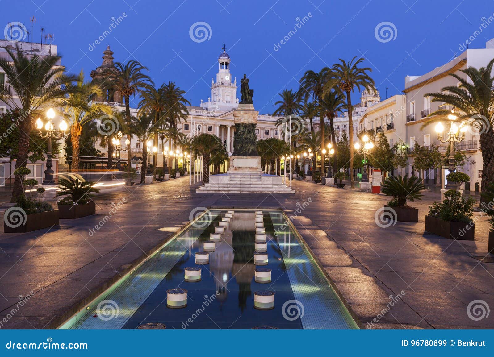 cadiz city hall on plaza san juan de dios