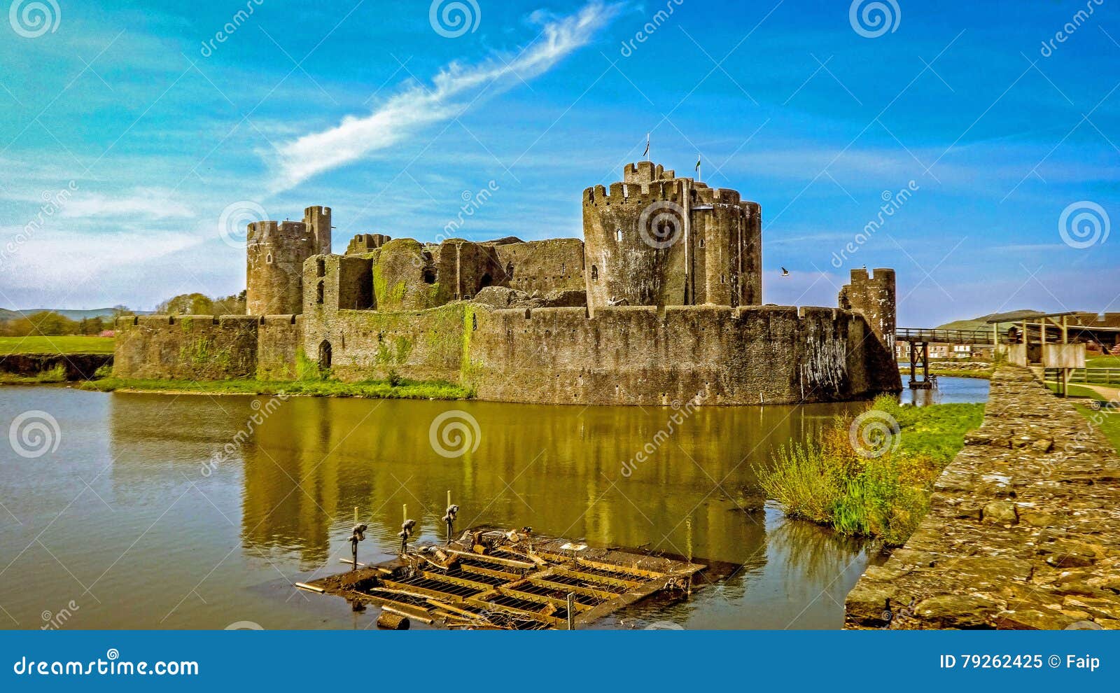Caerphilly castle stock image. Image of view, castle 79262425