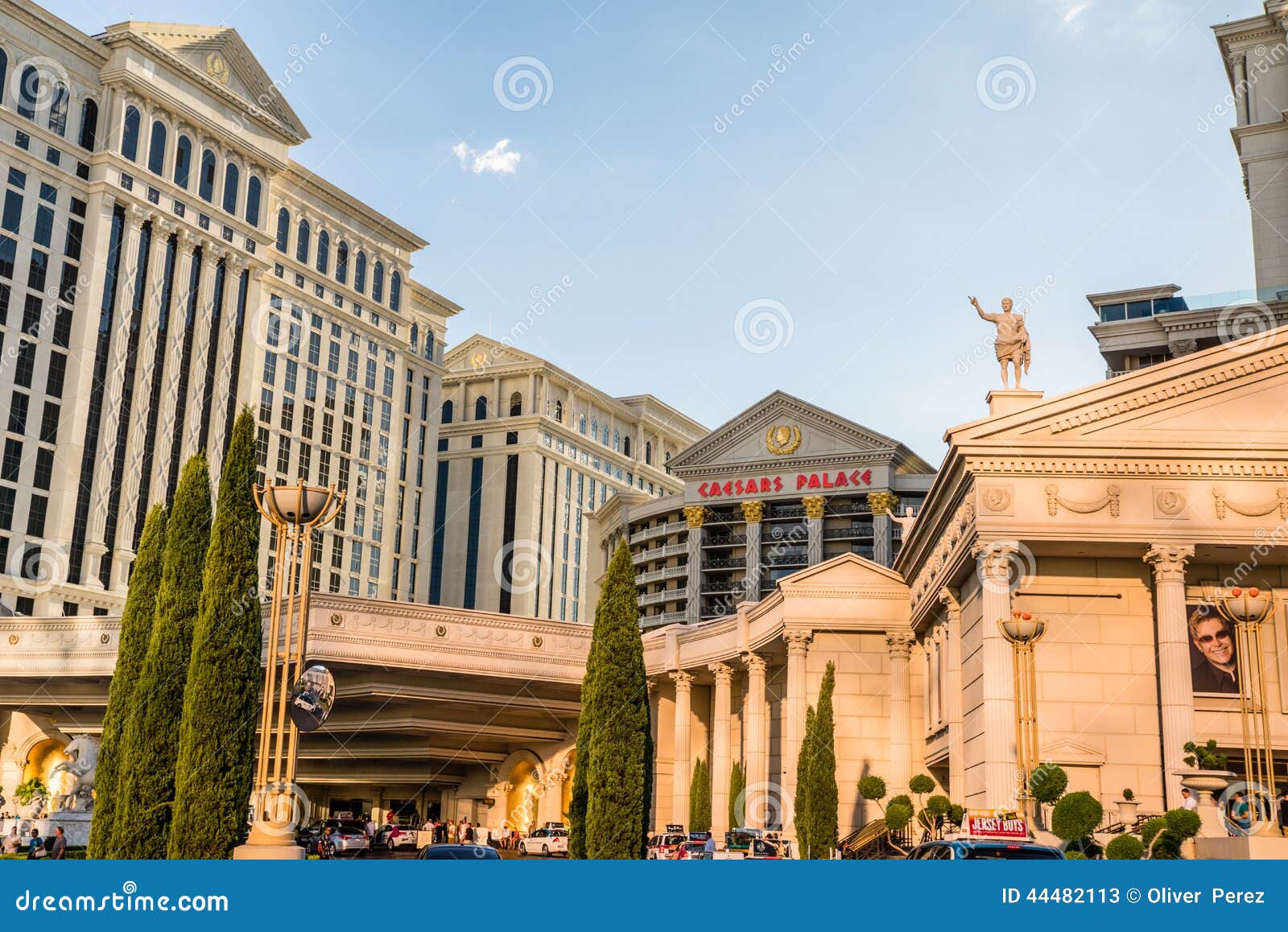 Caesars Palace magistrali lobby wejście przy zmierzchem