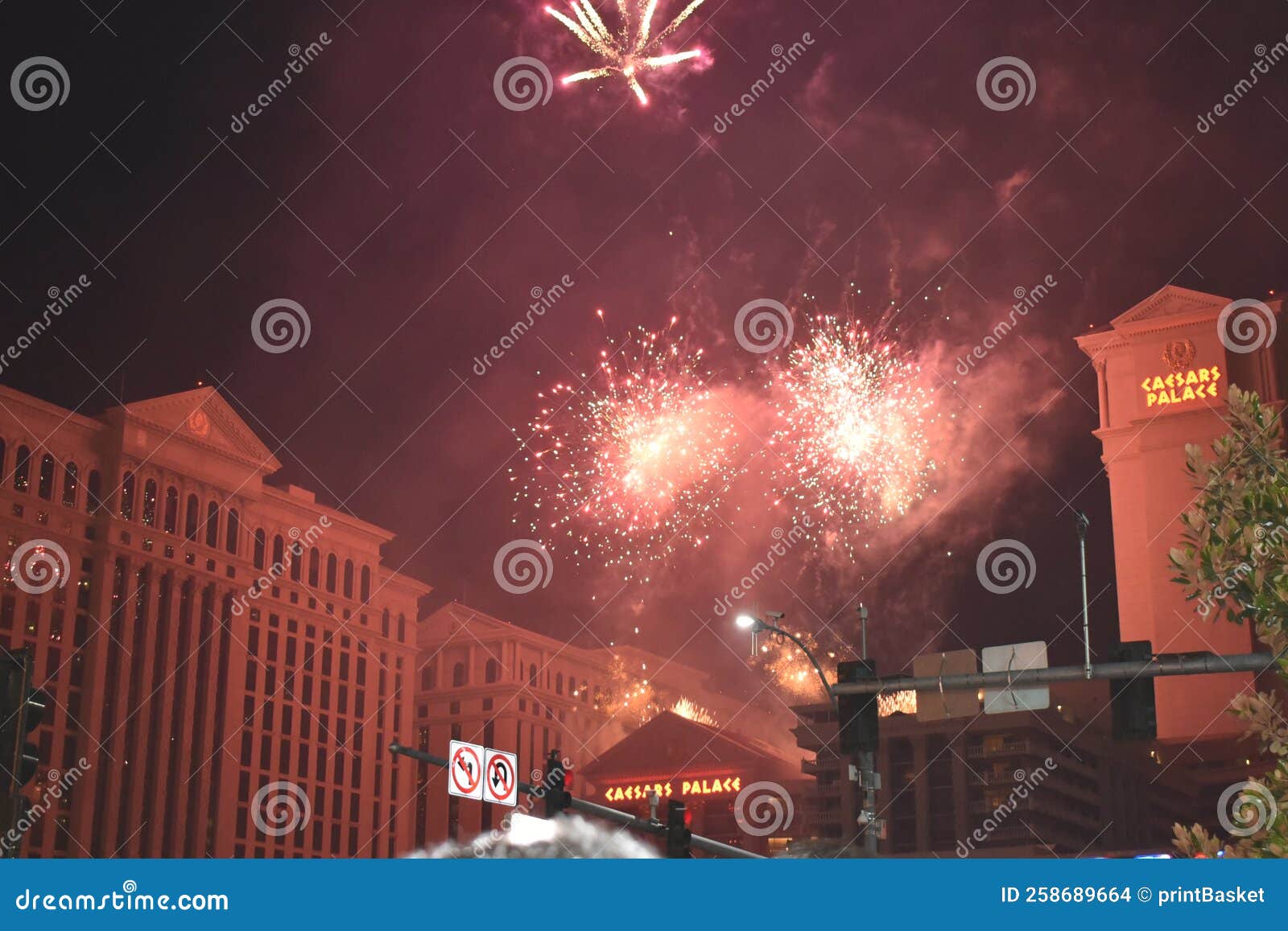 July 4th Fireworks at Caesars Palace, Las Vegas, Nevada Editorial Stock