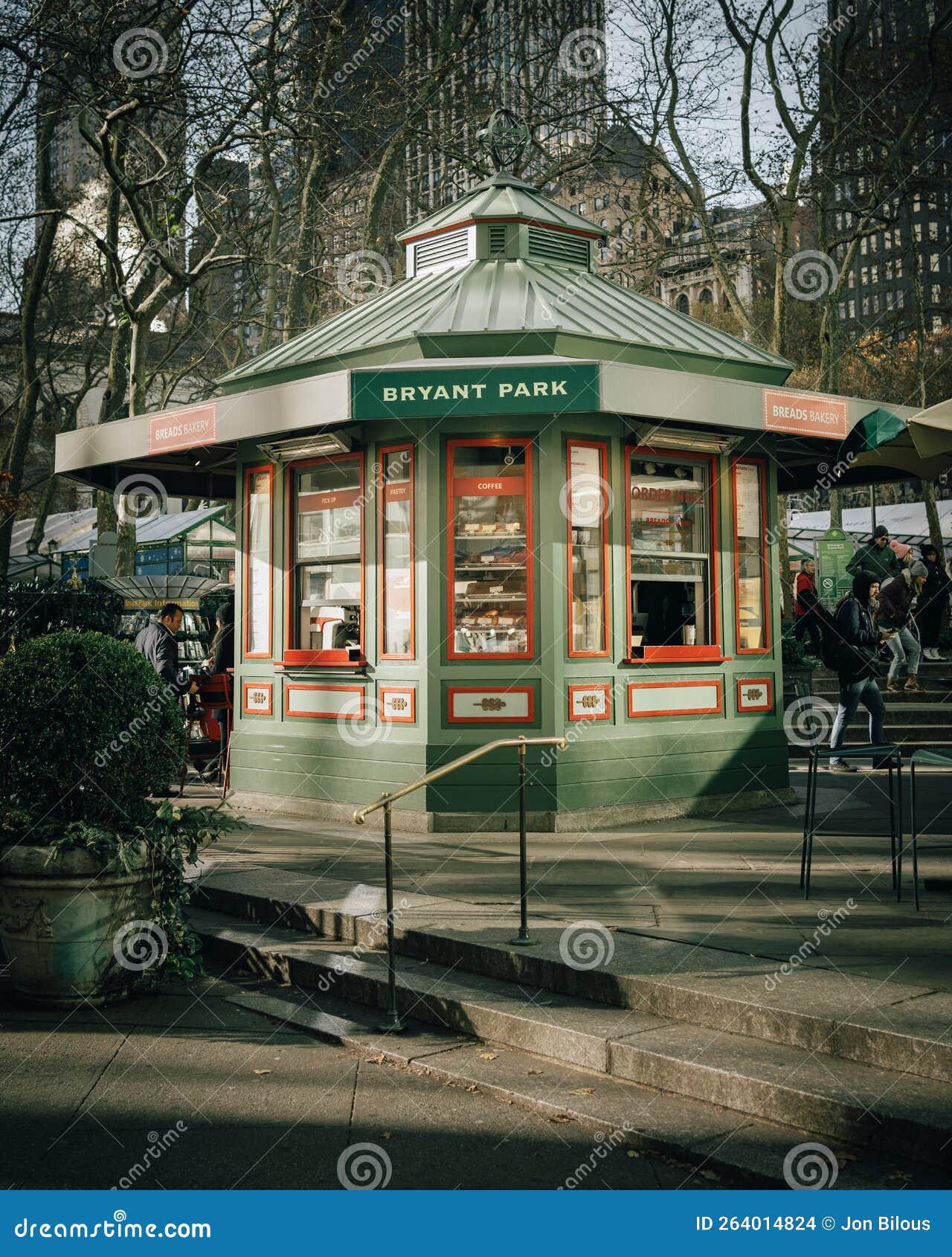 Cafe Kiosk at Bryant Park, New York, New York Editorial Stock Image