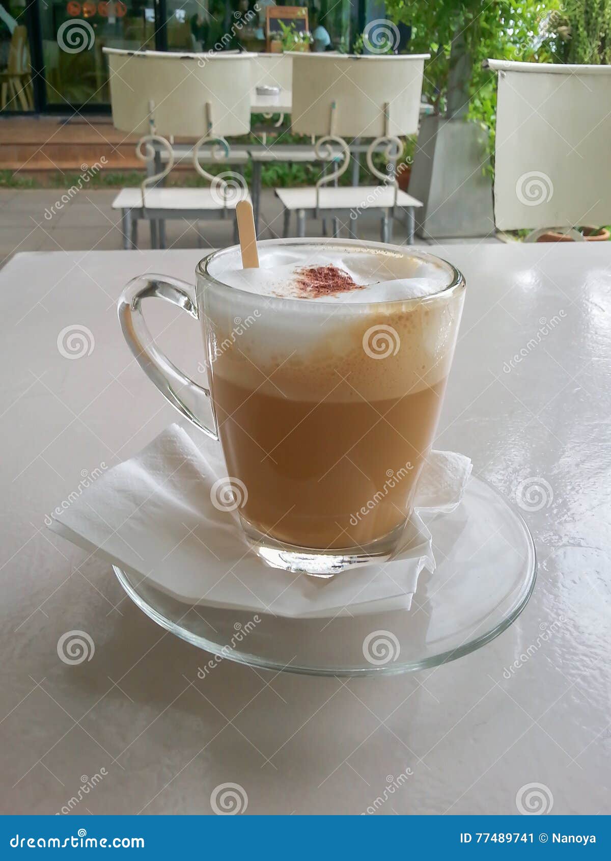 Caffè Del Cappuccino in Tazza Di Vetro Trasparente Immagine Stock -  Immagine di bevanda, caffeina: 77489741