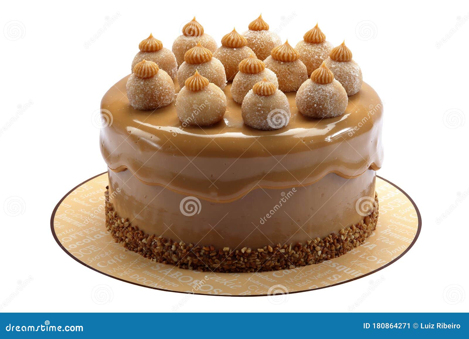 cake with dulce de leche