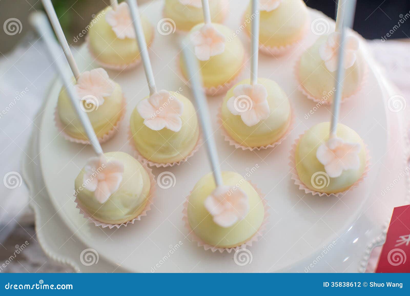 cake pops and cupcakes