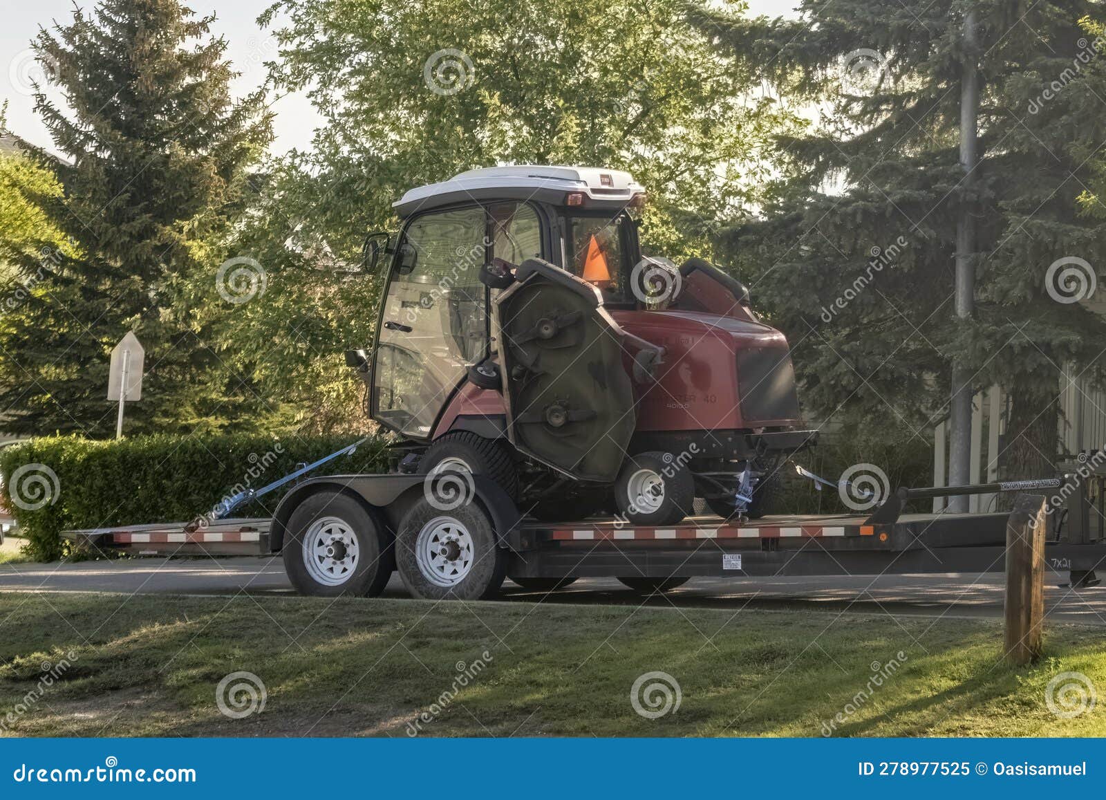 A Toro Grounds Master 4010D Mower Editorial Image Image of landscape