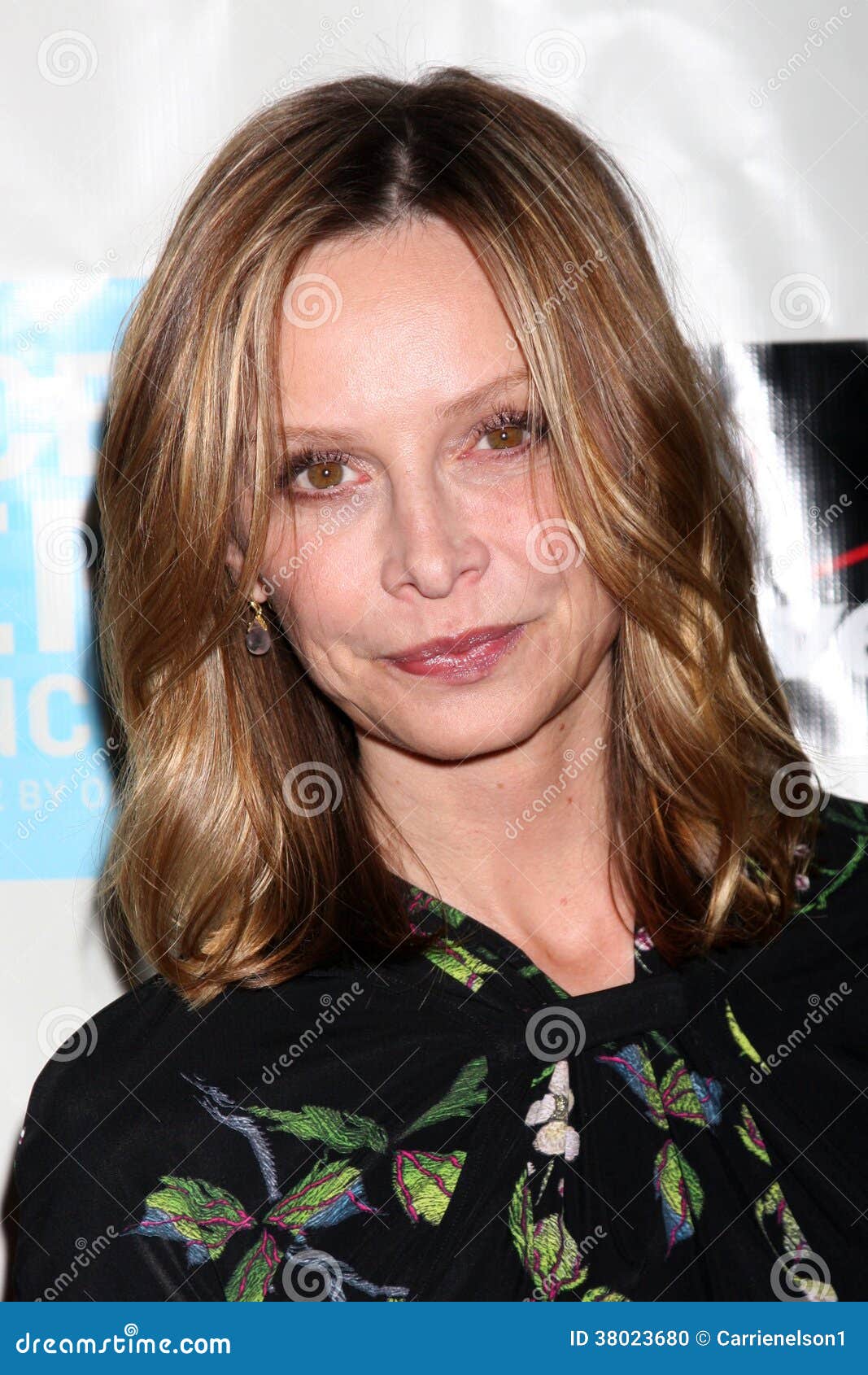 Calista Flockhart editorial image. Image of beverly, awards - 38023680