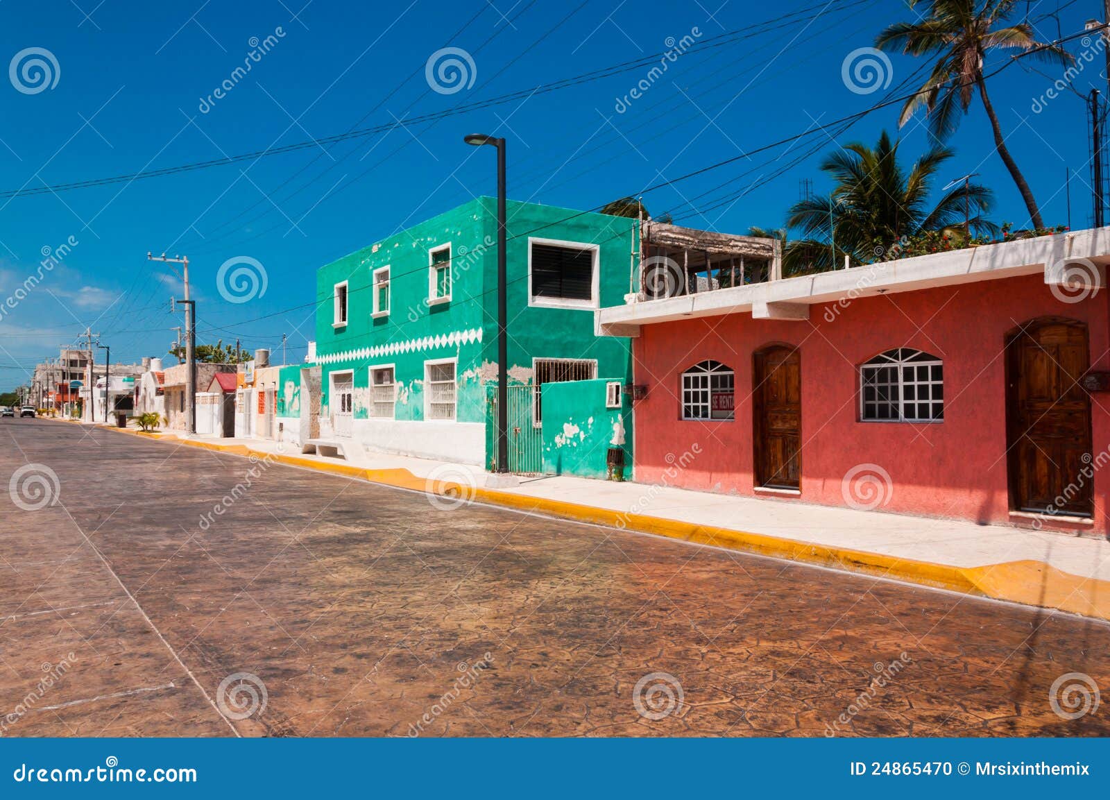 Calle Colorida En La Ciudad De Progreso Yucatán México Foto de archivo