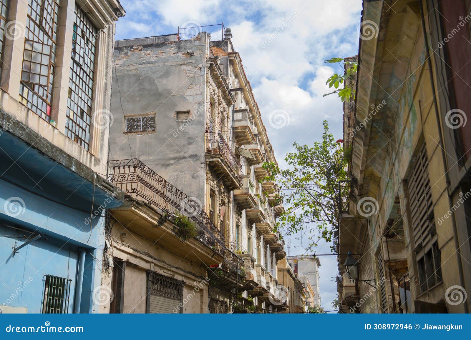 calle muralla street, old havana, havana, cuba