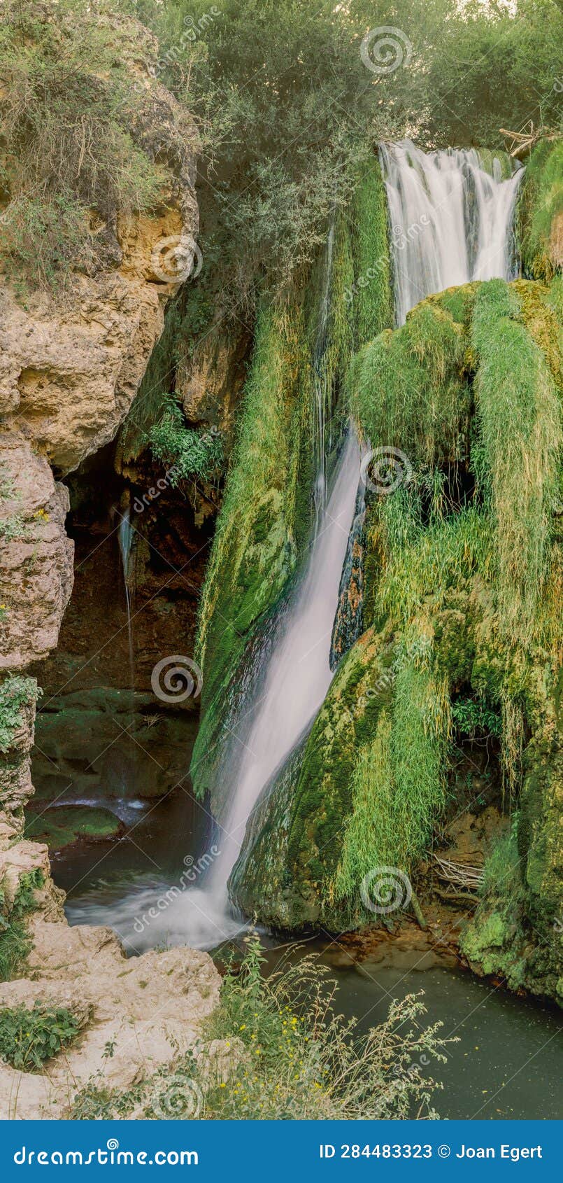 calomarde waterfall in aragon spain