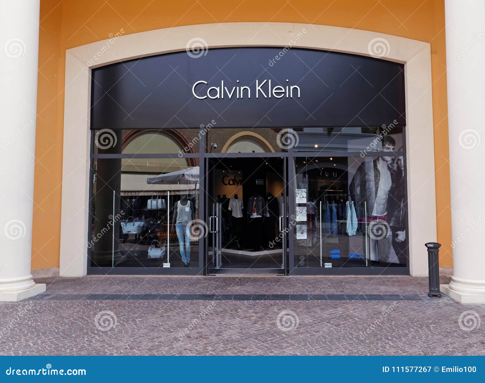 Total 87+ imagen calvin klein new york store - Giaoduchtn.edu.vn