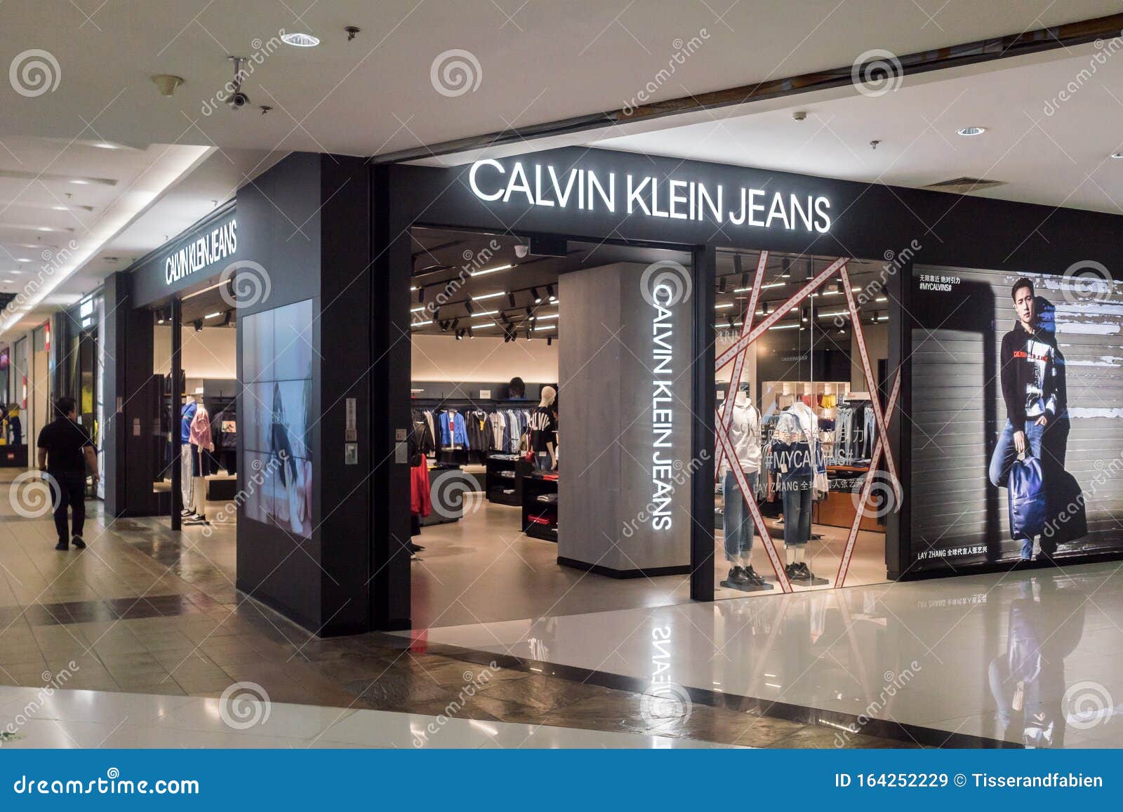 Calvin Klein (fashion house) - Wikipedia