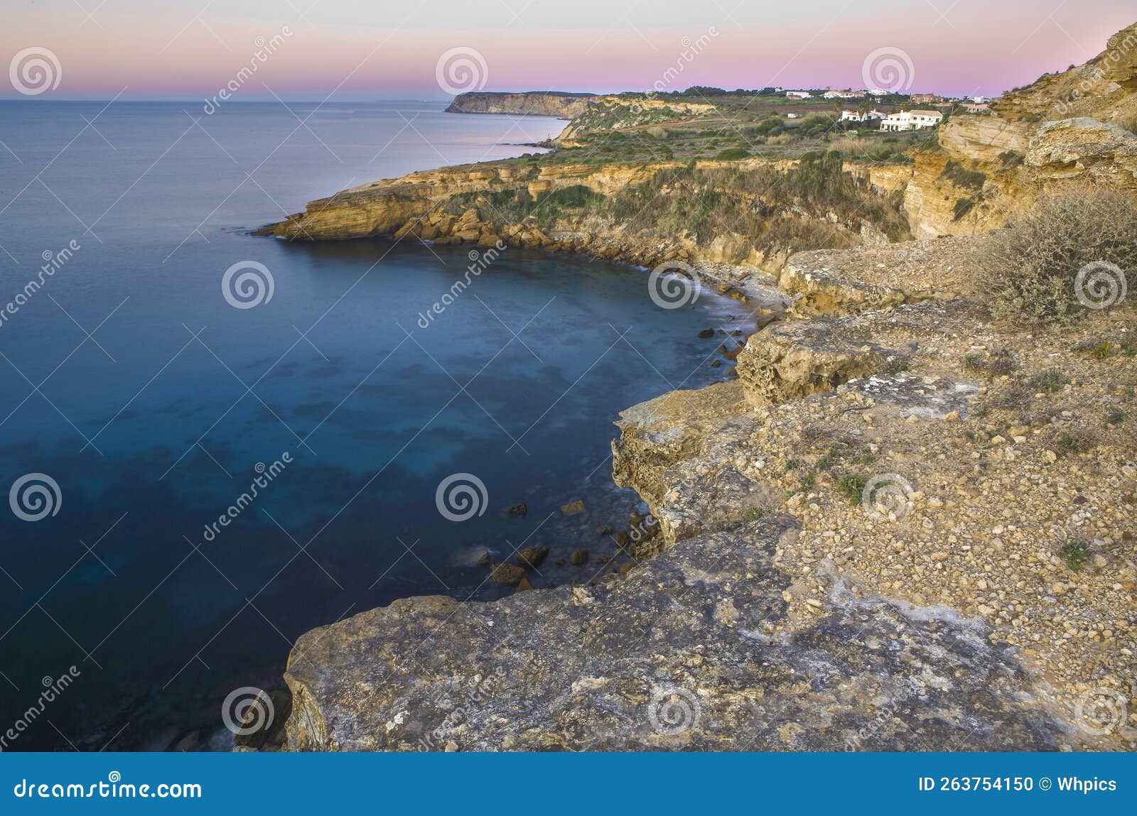 cama de vaca cliffs, faro district, portugal