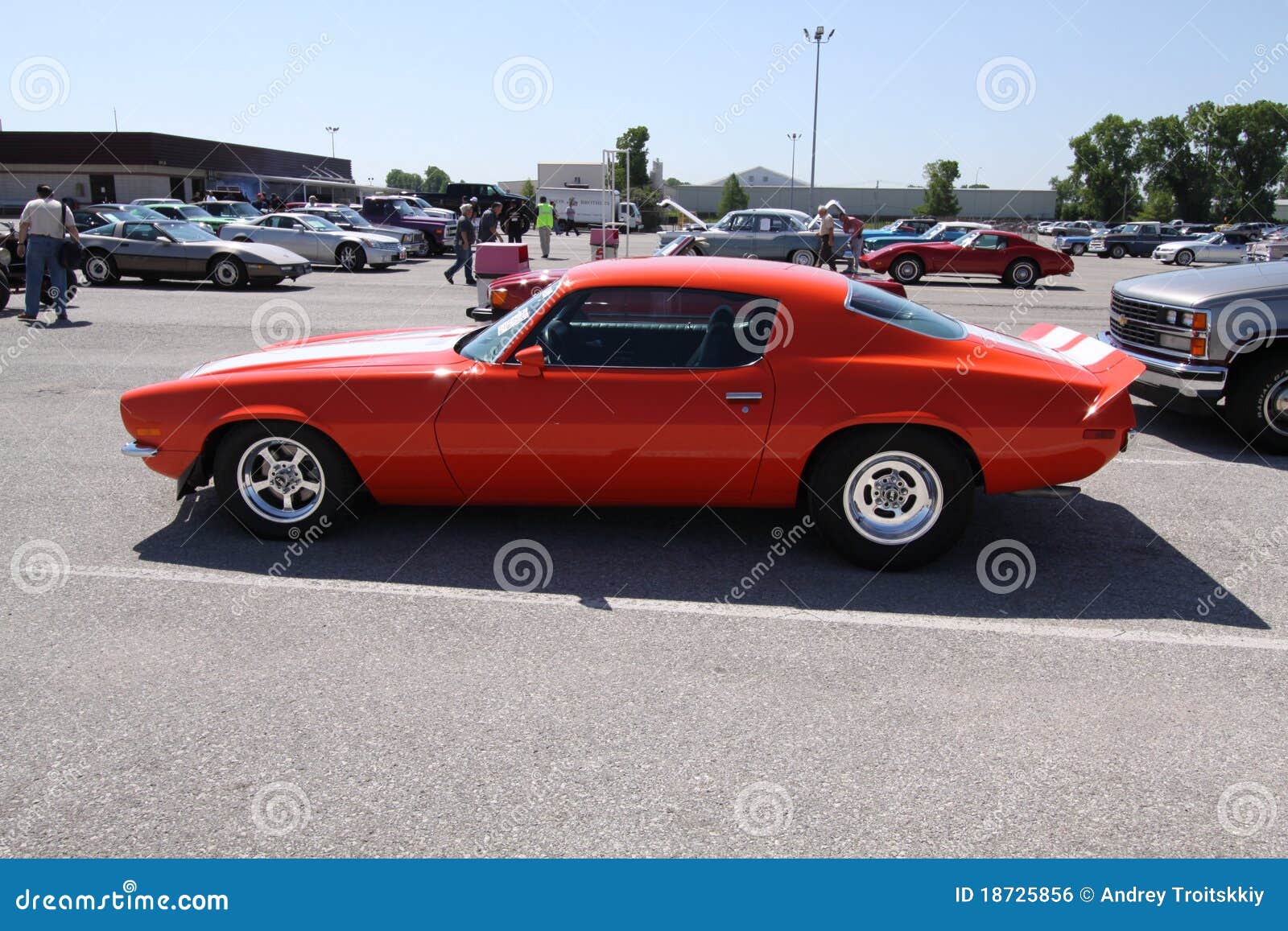 Camaro SS 1971 foto editorial. Imagen de cortado, estilismo - 18725856, image size:1600x1157