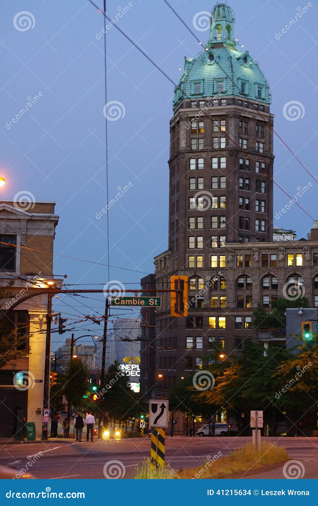 tallest building in canada at night