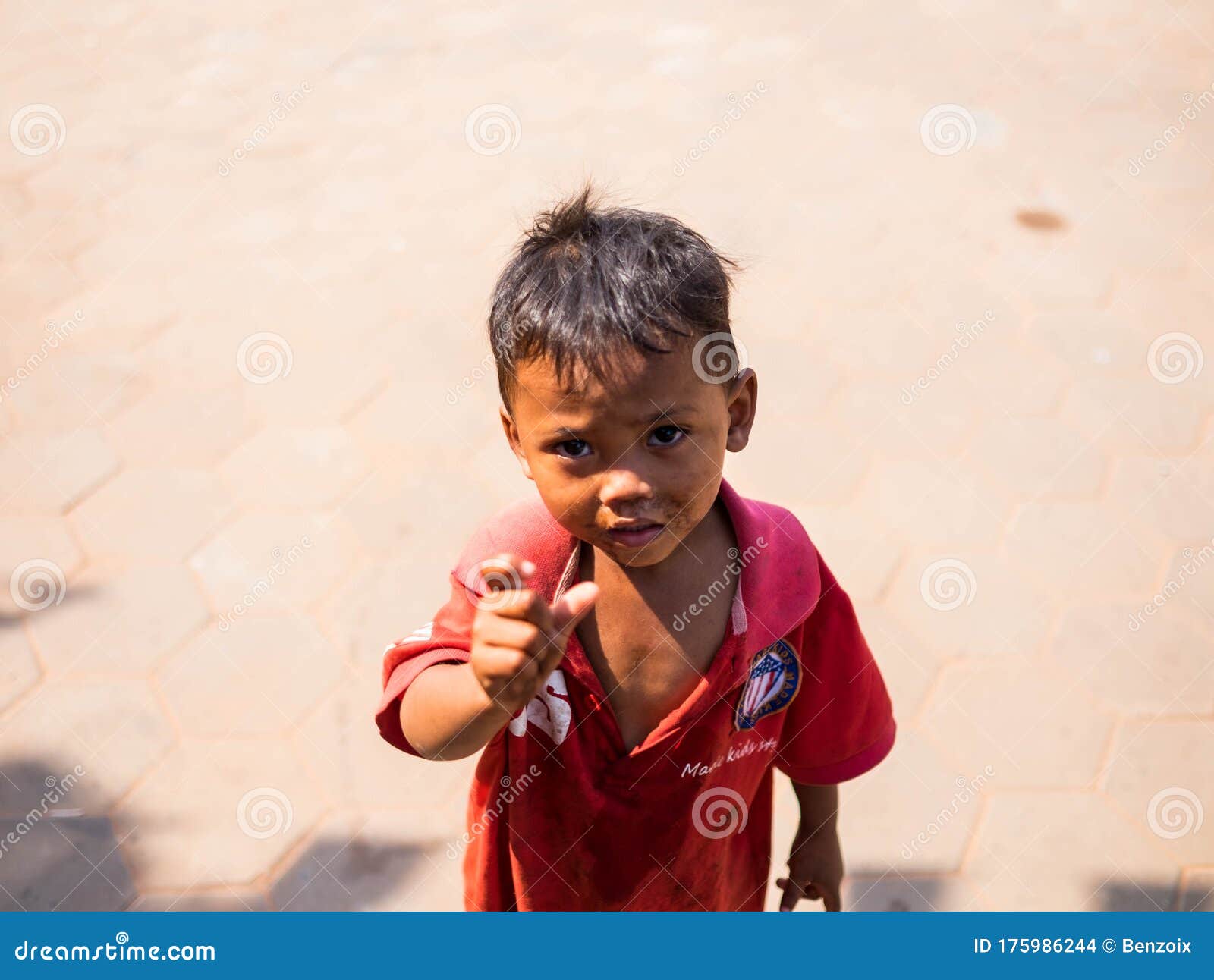 CAMBODIA - FEBUARY 18,2017 : Children in Cambodia Begging for Money on ...