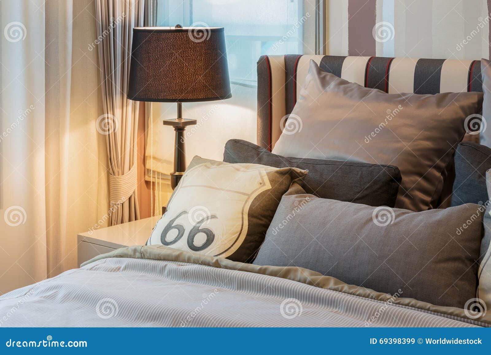 Lampade lettura letto: euro lampada da lettura snodabile gadget ...