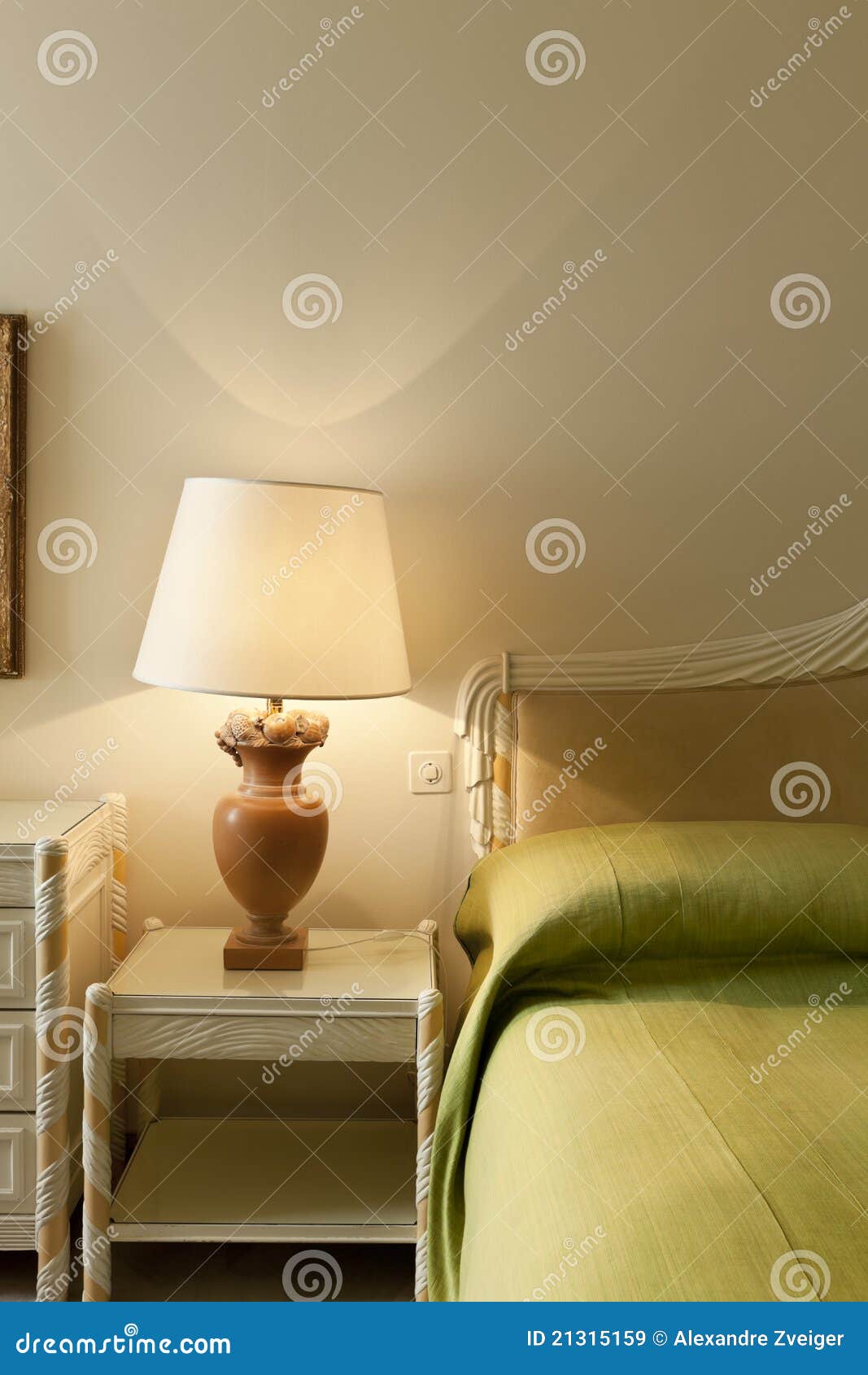 Appartamento di lusso interno, camera da letto comoda, particolare