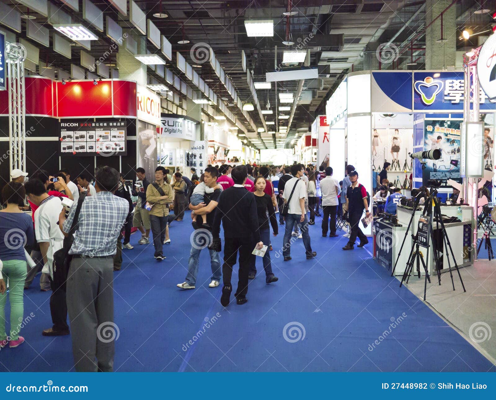 Camera gears exhibition editorial photography. Image of banner 27448982