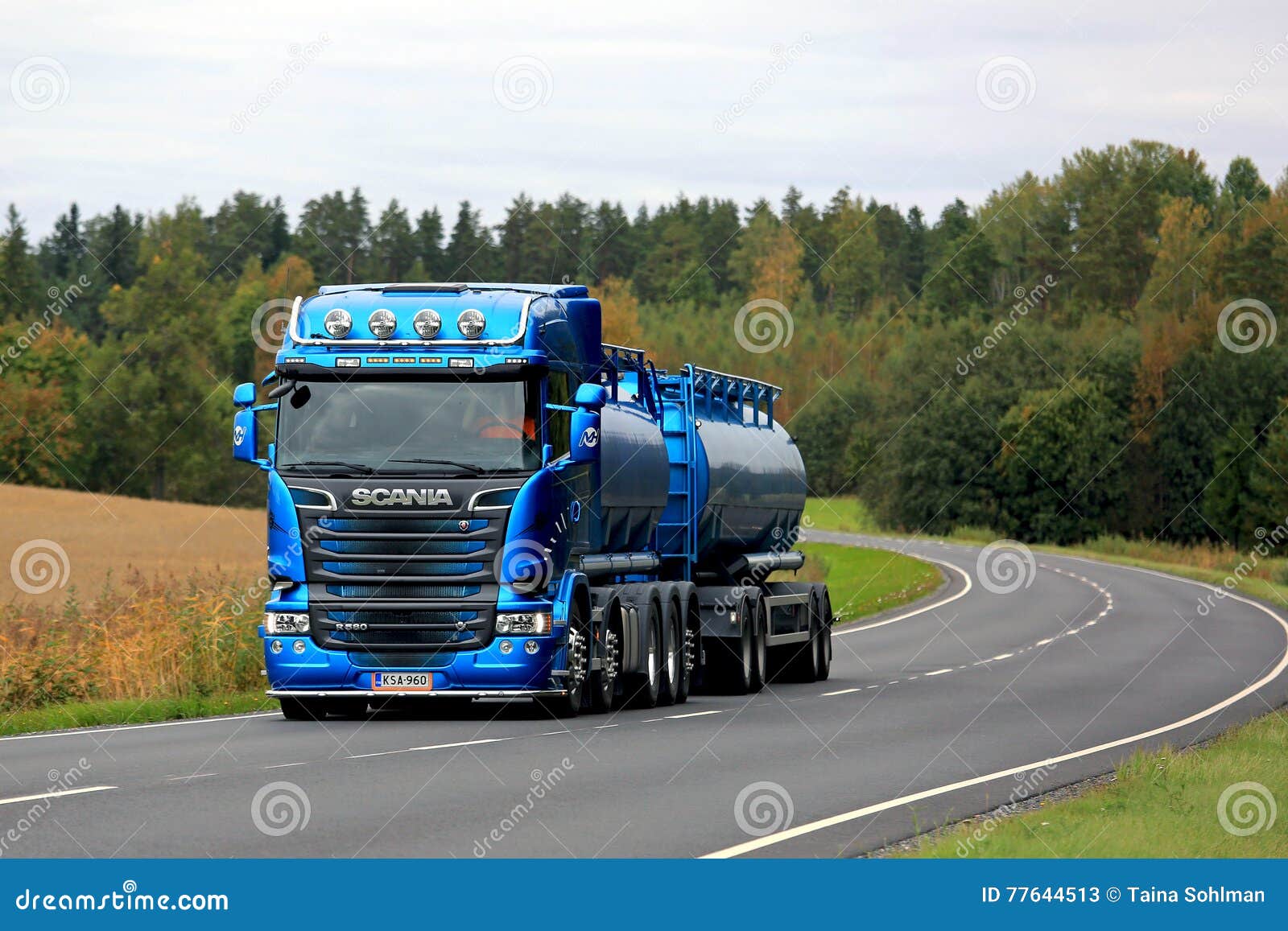 Caminhão Do Azul Do Brinquedo Foto de Stock - Imagem de cabine, gasolina:  80920778