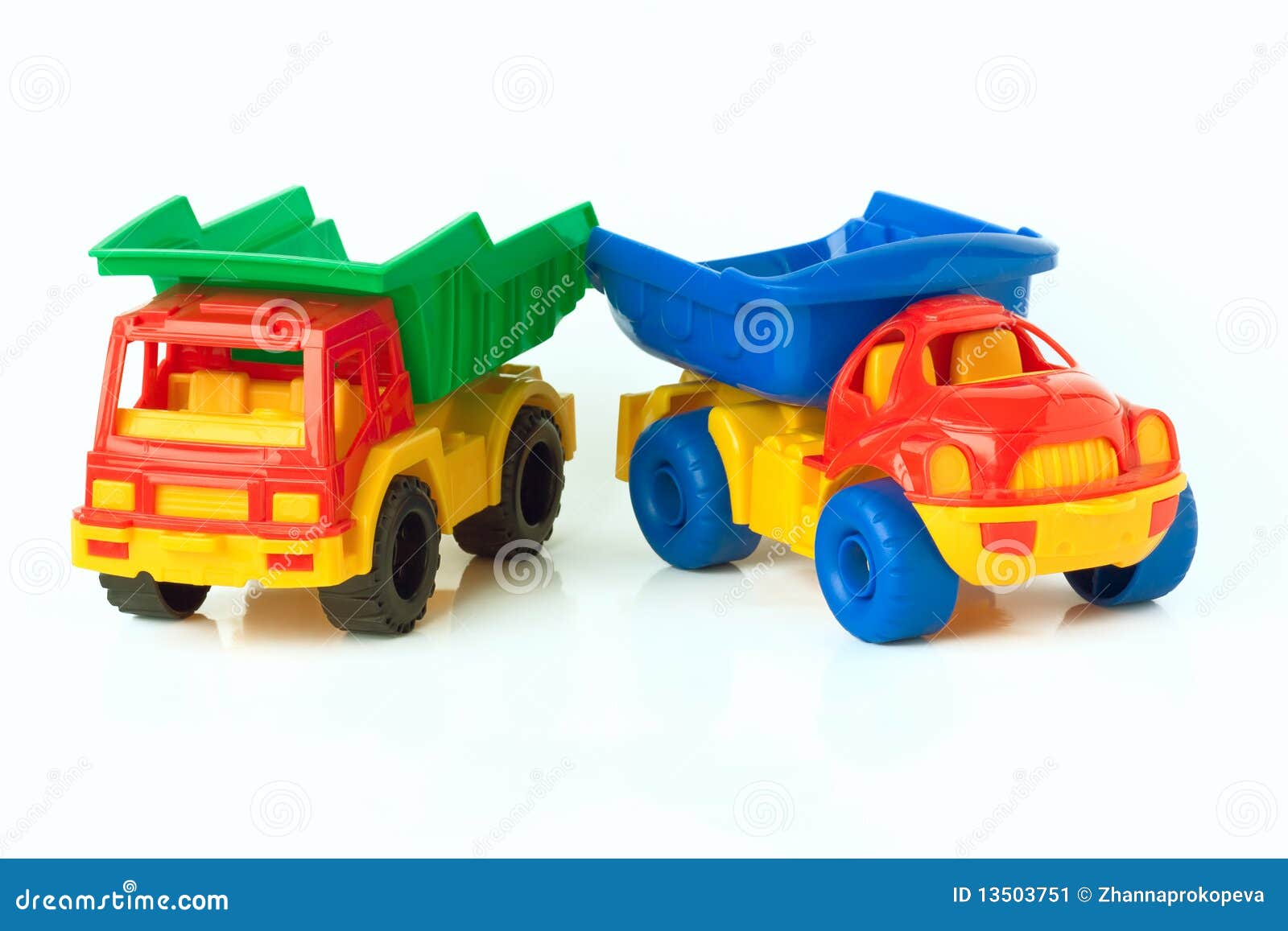 5.300+ Caminhão De Brinquedo fotos de stock, imagens e fotos royalty-free -  iStock