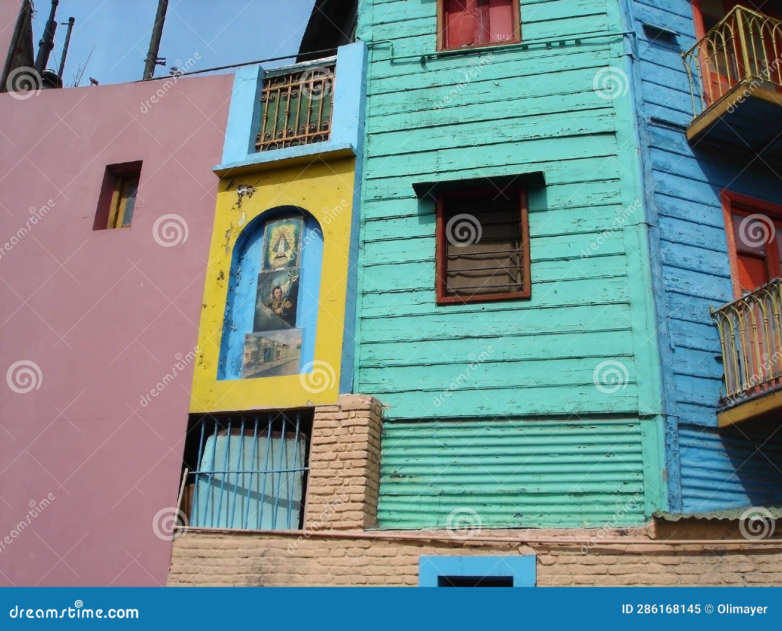 colorful houses in caminito, la boca, buenos aires.
