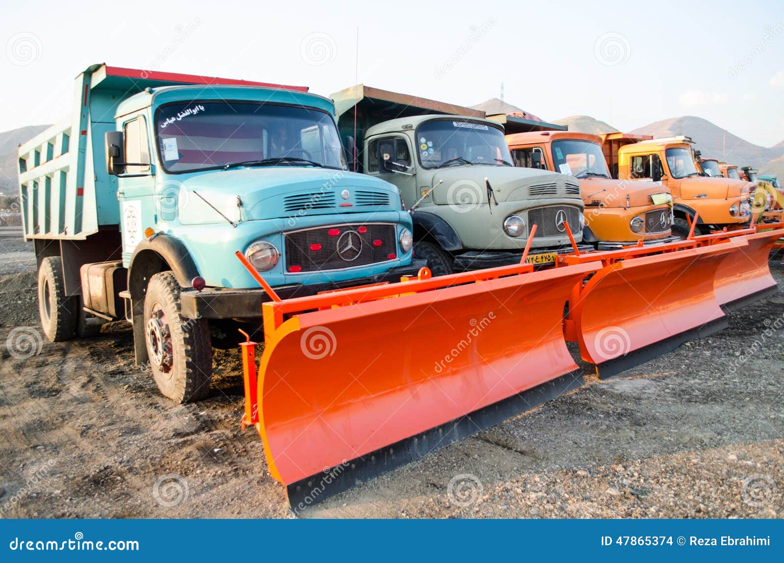 Orbita tiempo infraestructura Camiones del quitanieves imagen de archivo editorial. Imagen de carro -  47865374