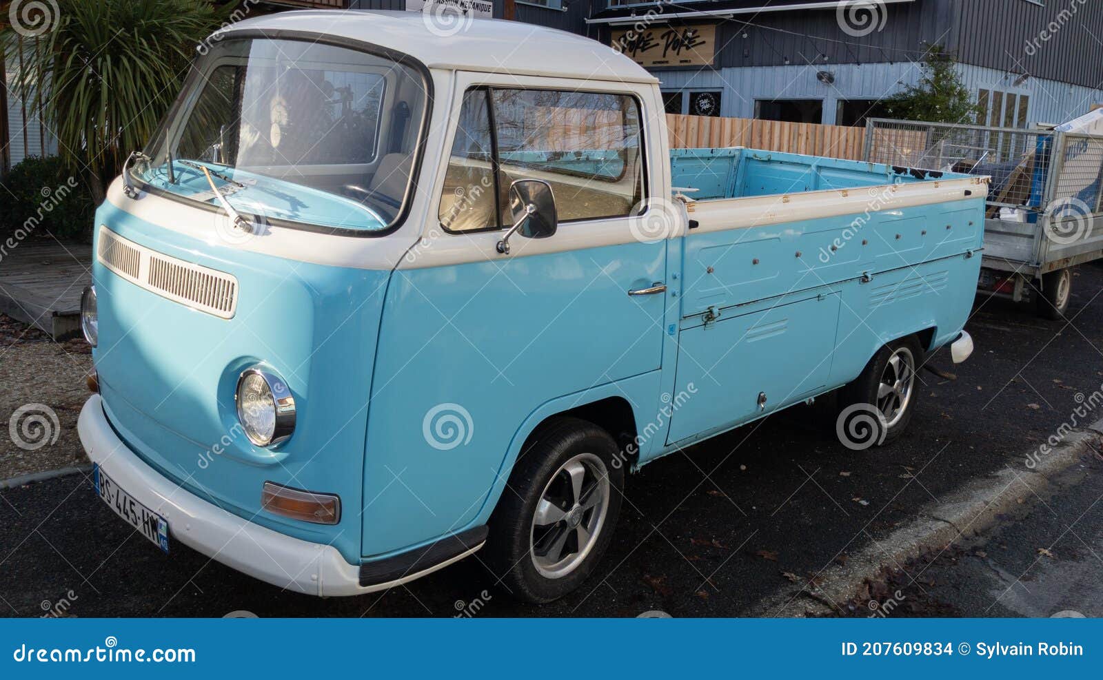 Camioneta Volkswagen Tipo 2 Azul Kombi Pickup Classic Vw Imagen de archivo  editorial - Imagen de retro, verde: 207609834