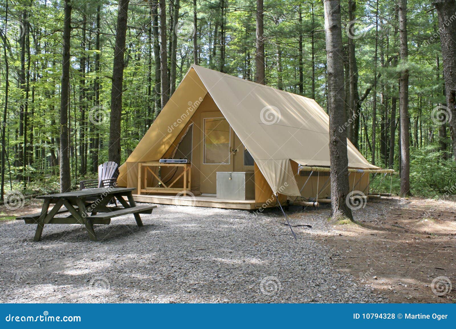 Camp closed. stock photo. Image of tree, closed, door 10794328