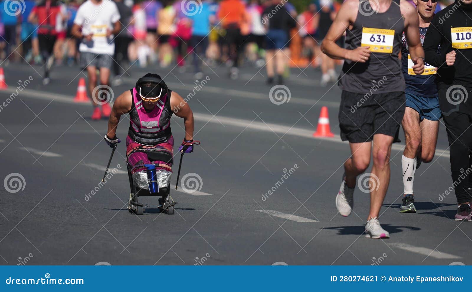 Campeã De Mulheres Correndo Maratona. Movimento De Atletas Portadoras De  Deficiência. Jogos Paralínicos Video Estoque - Vídeo de esporte,  treinamento: 280274621